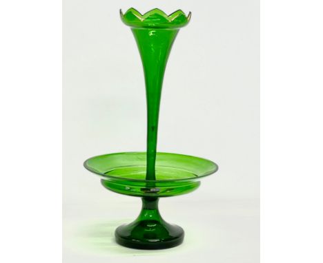 A Victorian Bristol Green epergne. 20x35cm 