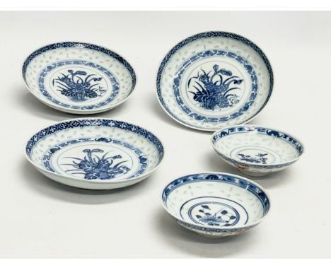 A collection of 19th century Chinese porcelain. 3 19th century Kangxi Nian Zhi style porcelain bowls 14.5cm, and a pair of 19