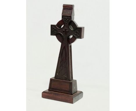 A large vintage Celtic Cross. 16.5x11.5x45cm 