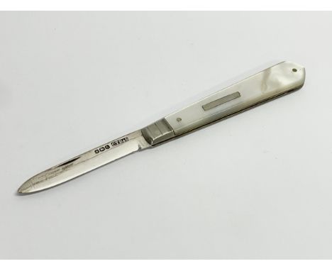 A silver and Mother of Pearl fruit knife. 12.5cm open. 