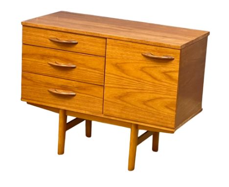 An Avalon Mid Century teak compact sideboard. 1960’s. 92x43.5x72cm 