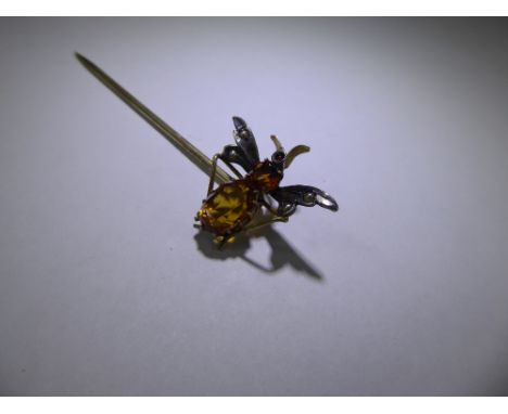 A Gentleman's Antique Yellow Metal Orange Stone and Pearl Insect Tie Stick, approx 2.5 gms.