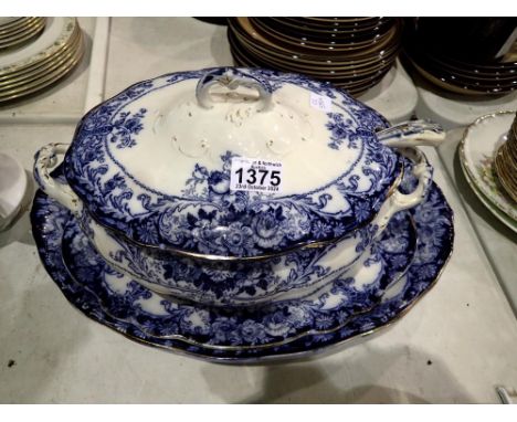 Blue and white soup tureen and ladle with matching oval plates. Not available for in-house P&amp;P 