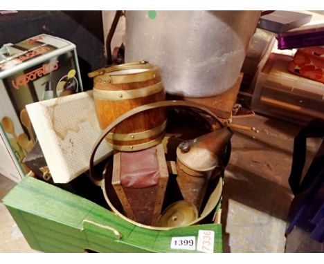 Box lot of mixed metal items to include a vintage leaded out door wall light. Not available for in-house P&amp;P 