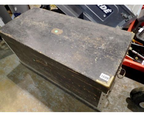 Large vintage wooden tool box, 90 x 40 x 50 cm H. Not available for in-house P&amp;P