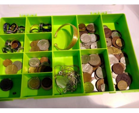 Mixed coin collection with some costume jewellery. UK P&amp;P Group 1 (£16+VAT for the first lot and £2+VAT for subsequent lo