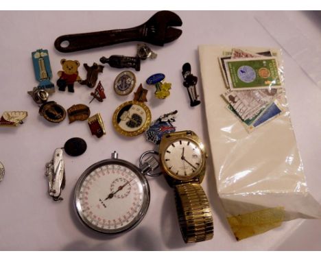 Collectables including pin badges, Timex gents wristwatch and others. UK P&amp;P Group 1 (£16+VAT for the first lot and £2+VA