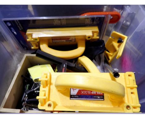 Mixed tools to include an unopened Grr-rip block. Not available for in-house P&amp;P 