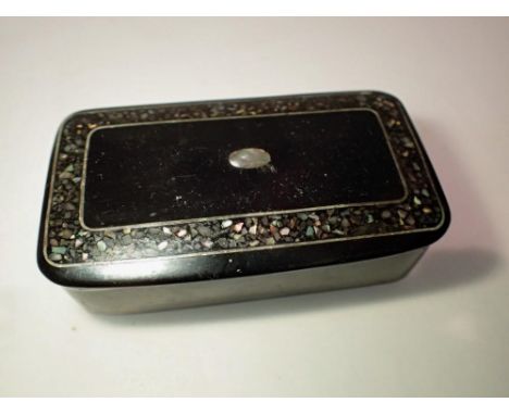Antique Papier Mache snuff box, inlaid with Mother of Pearl. UK P&amp;P Group 1 (£16+VAT for the first lot and £2+VAT for sub