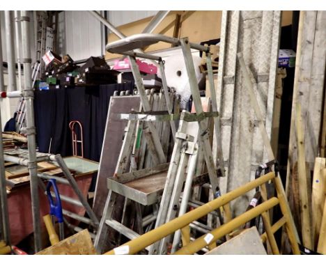 Zarges telescopic platform ladder, complete. Not available for in-house P&amp;P