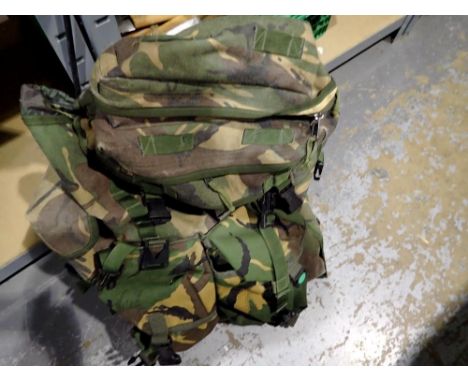 Large army camoflage bag, no markings are present. Not available for in-house P&P