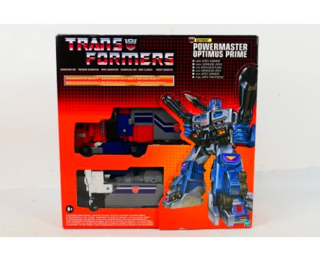 Hasbro - Transformers - A boxed 2003 Trans Formers Autobot Powermaster Optimus Prime Commemorative Series II # 80660. The ite