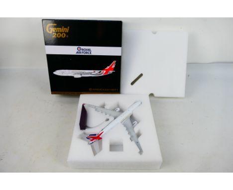 Gemini Jets - Gemini 200 - A boxed diecast 1:200 scale Gemini 200 G2RAF919 Royal Air Force Airbus A330 MRTT. The model appear