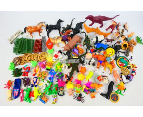 Monsters in My pocket -Trolls - Kinder - Others - A collection of loose vintage plastic figures and toys, that includes Monst