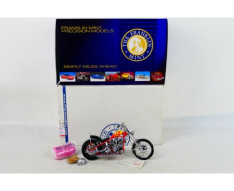 Franklin Mint - Harley Davidson Softail Classic. A boxed Franklin Mint 1/10 scale diecast Harley Davidson Heritage Softail Cl