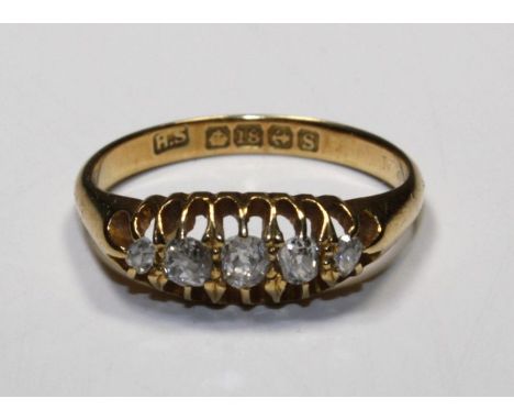 A diamond S stone ring, size Q, 18ct, hallmarked Birmingham 1942, approx. 0.30ct diamond&nbsp;