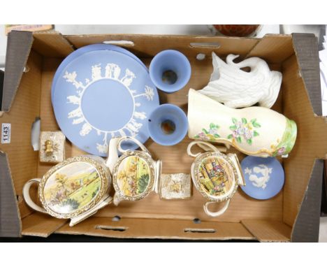 A mixed collection of items to include: Wedgwood Jasperware, Sadlers Tea Service etc 