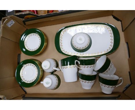 Spode Green Velvet Patterned Tea set: 23 pieces 