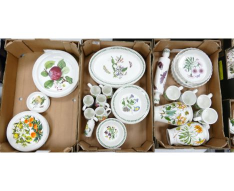 A collection of Portmierion Botanical &amp; Pomona Patterned items to include: rimmed bowls, Steak plates, dinner, Vases, fla