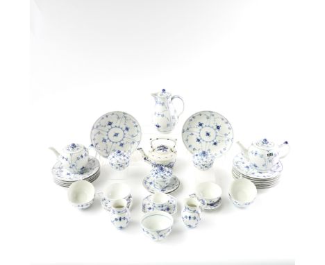 A ROYAL COPENHAGEN ASSEMBLED BLUE AND WHITE `IMMORTELLE' PATTERN PART SERVICE20th century Comprising; two teapots and two cov