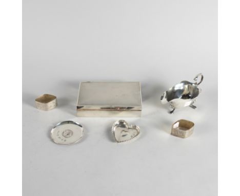 A SILVER TABLE CIGARETTE BOX AND FIVE FURTHER ITEMS (6)The cigarette box wooden lined within, the lid engine turned, size 16.