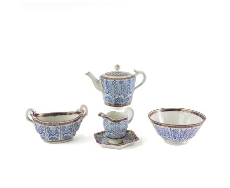 A GROUP OF WORCESTER `ROYAL LILY' PATTERN TEA WARES ( 6)Late 18th century Comprising; a teapot and cover; teapot stand; a boa