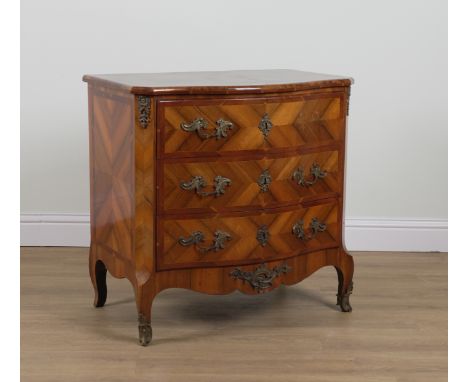 AN 18TH CENTURY ITALIAN INLAID WALNUT SERPENTINE THREE DRAWER COMMODE88cm wide; 56cm deep; 87cm high