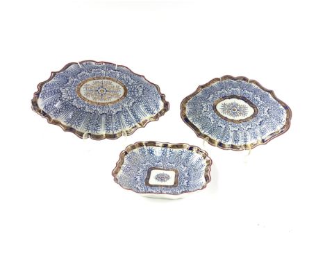 THREE PIECES OF WORCESTER PORCELAIN IN THE `ROYAL LILY' PATTERN (3)Late 18th century Comprising; a large fluted shaped oval d