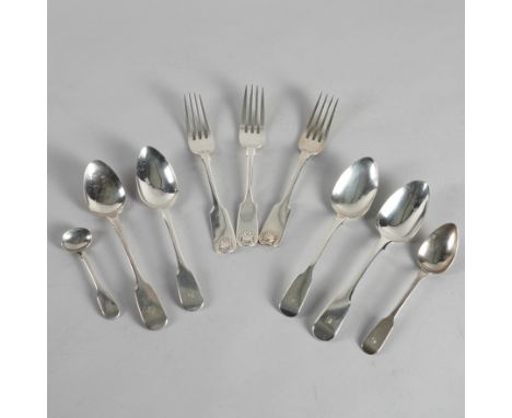 A GROUP OF SILVER FIDDLE PATTERN TABLE FLATWARE (9)Comprising; four dessert spoons, three dessert forks and two further spoon