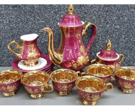 15 pieces of Nazli gilded tea China, including teapot, creamer, cups, saucers &amp; lidded pot