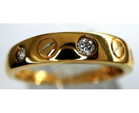 18ct gold and diamond set ring, size Q/R, 3.95g. P&amp;P Group 1 (£14+VAT for the first lot and £1+VAT for subsequent lots) 