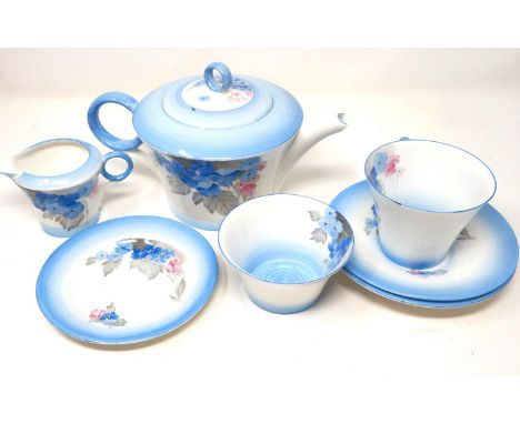 Shelley breakfast tea service of seven pieces in the Phlox pattern, number 12189, largest H: 17 cm, damage to teapot spout. P