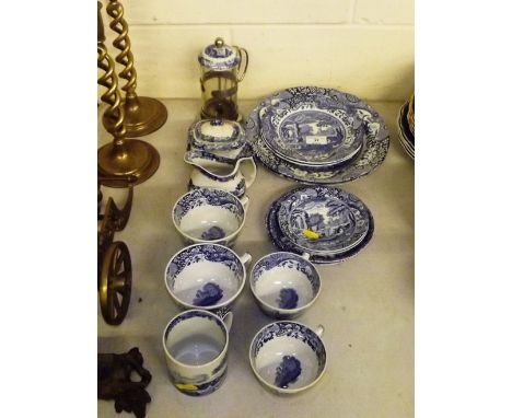 A quantity of Copeland Spode 'Italian' patterned teaware and plates