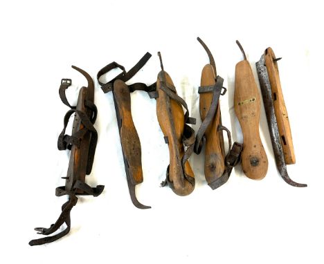 Set of vintage ice skates 
