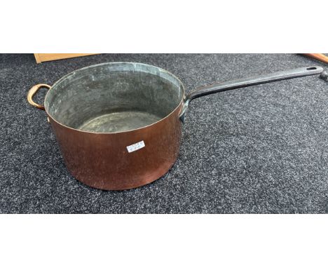 Large vintage copper cooking pot with marks to base measures approx 8 inches tall by 14.5 inches diameter 