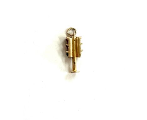 Vintage 9ct gold charm traffic light weighs approx 2.4 gm 