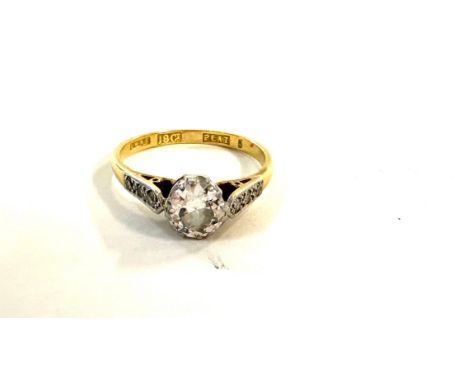 Vintage Ladies 18ct platinum and gold diamond solitaire ring diamond measures approximately 6mm 