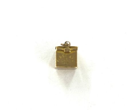 Vintage 9ct gold charm first aid box weighs approx 1.7 gm 