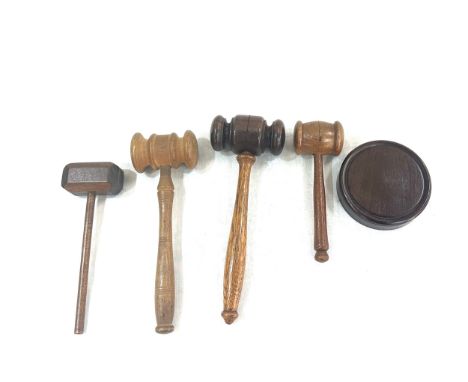 Selection of vintage and later wooden gavels 