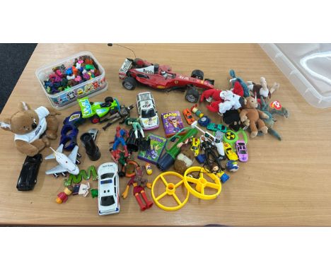 Selection of vintage and later toys includes ty teenie beanie babies, cars etc 
