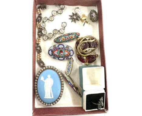 Tray of antique jewellery with large Wedgwood paste buckle, micro mosaic, silver marcasite ring etc 