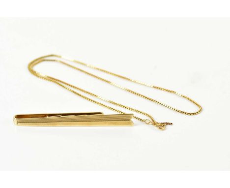 A 9ct yellow gold tie slide modelled as an arrow, length 63mm, approx 7.8g, and a 9ct yellow gold chain, damaged, approx 3.5g