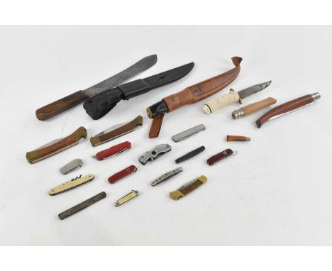 A collection of pen and fish knives, including Swiss Army examples (qty).