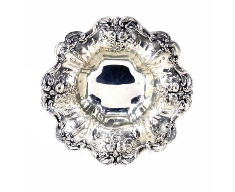 Vintage Reed & Barton Sterling Silver Bowl in the Francis I Pattern. Signed. Good condition. Measures  2-1/2" H, 11-1/2" diam