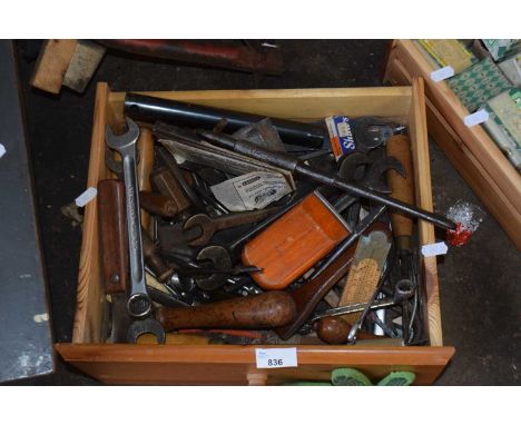 Quantity of assorted tools