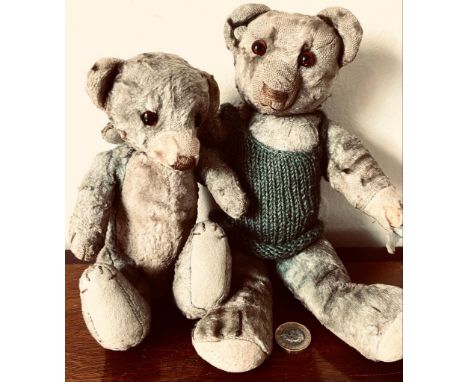 EARLY MERRYTHOUGHT AND CHAD VALLEY TEDDY BEARS, CHAD VALLEY WITH BUTTON IN EAR

 