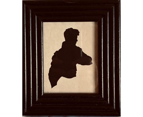 SILHOUETTE PORTRAIT OF A GENTLEMAN, CIRCA 1803, SEE REVERSE FOR DETAILS, APPROXIMATELY 10 x 7cm

 