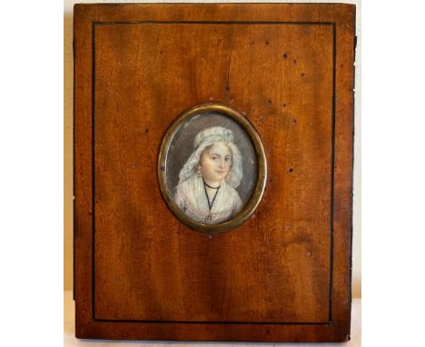 MINIATURE OVAL PORTRAIT OF YOUNG WOMAN (UNKNOWN SUBJECT) IN LACE CAPE AND COLLAR OF BODICE, CIRCA 1840, IN MAHOGANY FRAMED, A