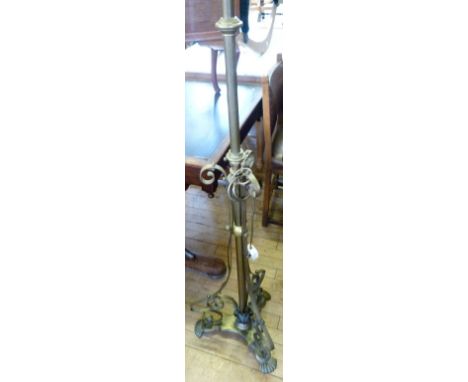 An early 20th Century telescopic standard lamp.