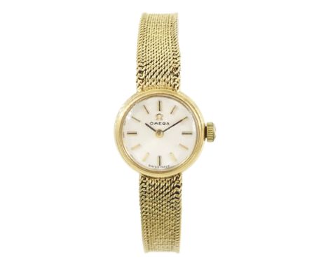 Omega ladies 9ct gold manual wind wristwatch, on integral 9ct gold bracelet, London 1969Condition Report:Approx 12.9gm (exclu